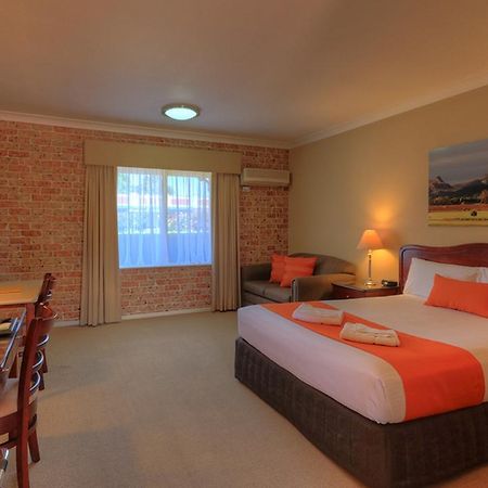 Endeavour Court Motor Inn Dubbo Esterno foto