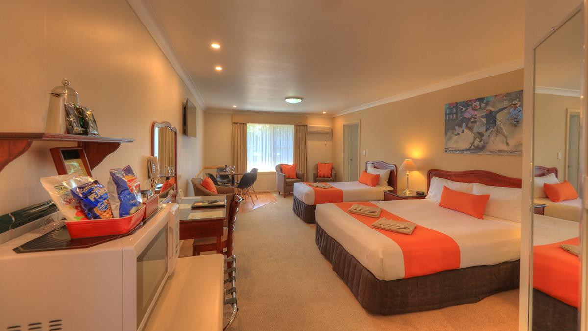 Endeavour Court Motor Inn Dubbo Esterno foto