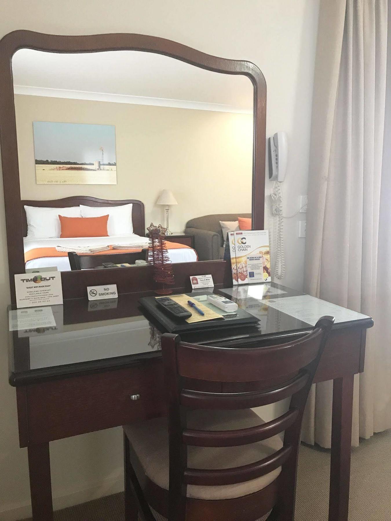 Endeavour Court Motor Inn Dubbo Esterno foto